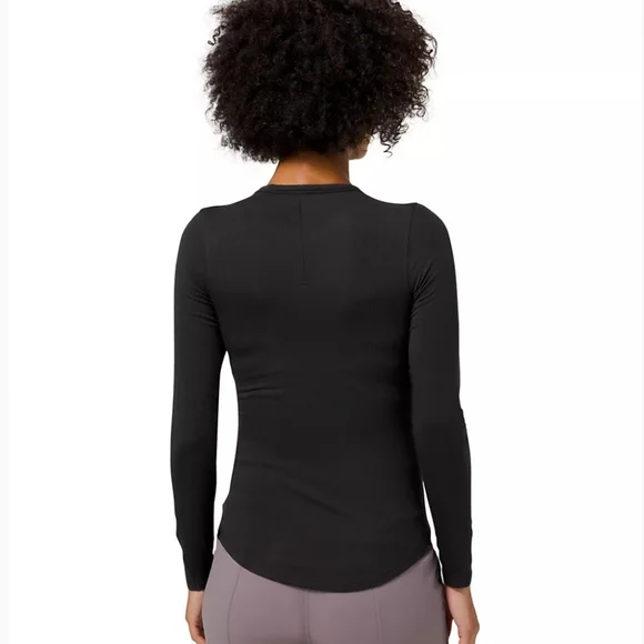 SOLD-Lululemon Hold Tight Long Sleeve Shirt SZ 4 - Picture 2 of 6